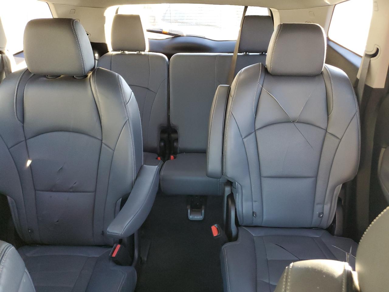2019 Buick Enclave Essence VIN: 5GAEVAKW0KJ169657 Lot: 86609375