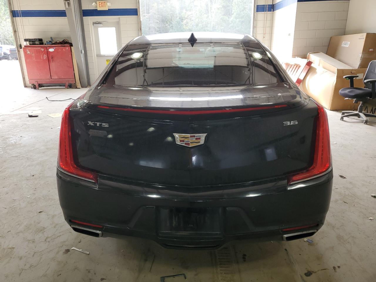 2018 Cadillac Xts Luxury VIN: 2G61M5S33J9135593 Lot: 82353135