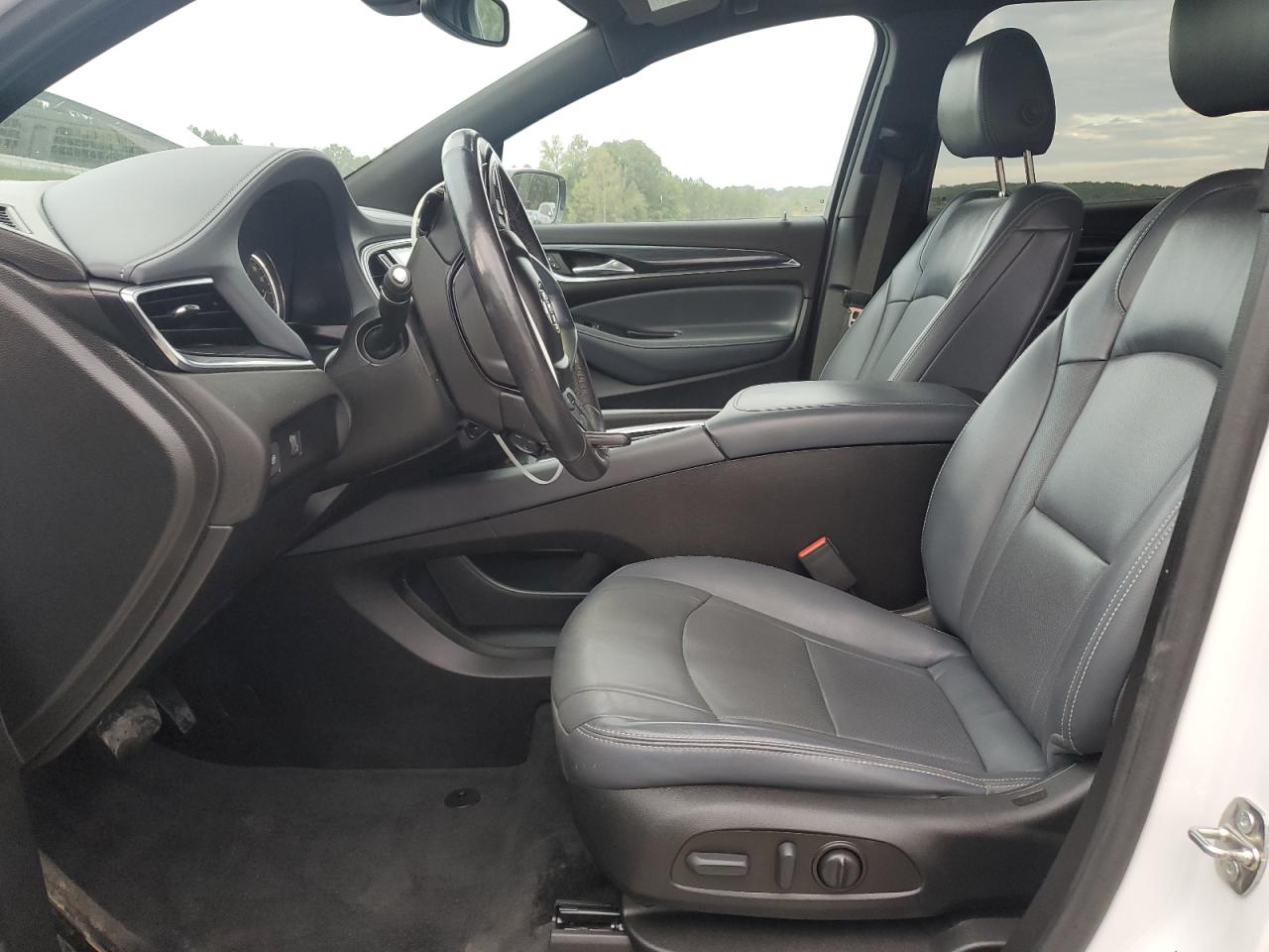 2022 Buick Enclave Essence VIN: 5GAERBKW0NJ110929 Lot: 84825875