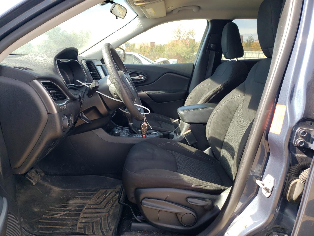 2019 Jeep Cherokee Latitude VIN: 1C4PJMCB9KD436552 Lot: 86794345