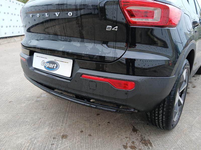 2025 VOLVO XC40 2.0 B4P PLUS DARK 5DR AUTO