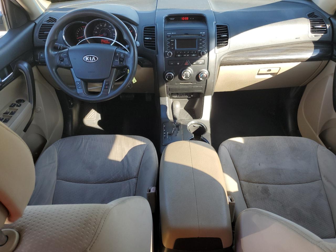 2012 Kia Sorento Base VIN: 5XYKT3A17CG272374 Lot: 82581825