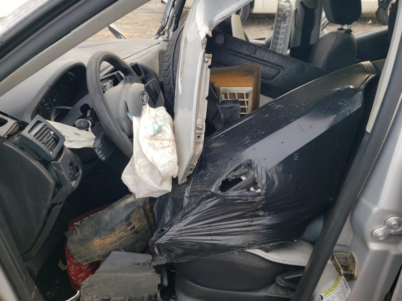 2005 Ford Focus Zx5 VIN: 3FAFP37N05R145139 Lot: 85874485