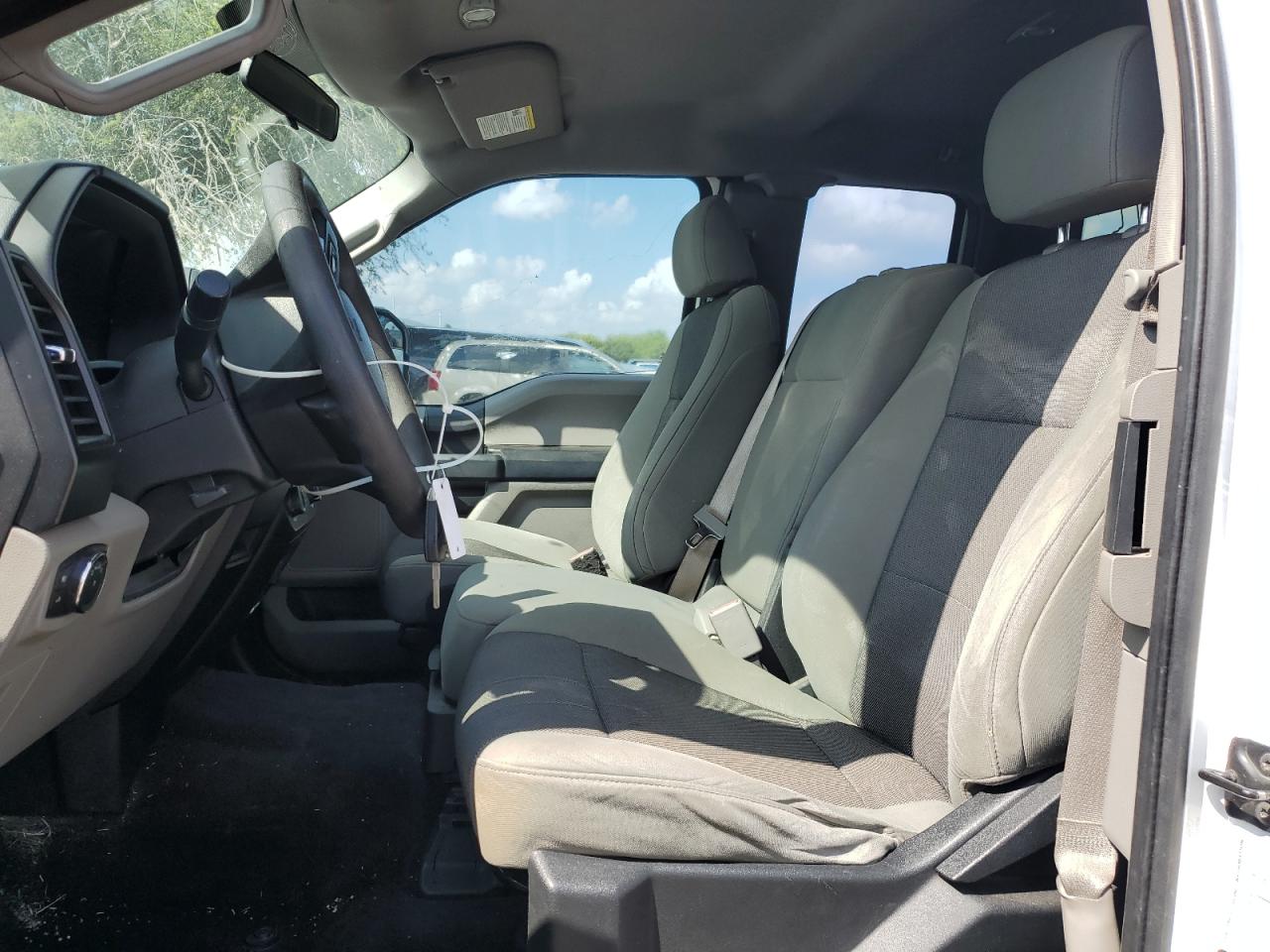 2016 Ford F150 Super Cab VIN: 1FTEX1C87GKF09994 Lot: 82692265