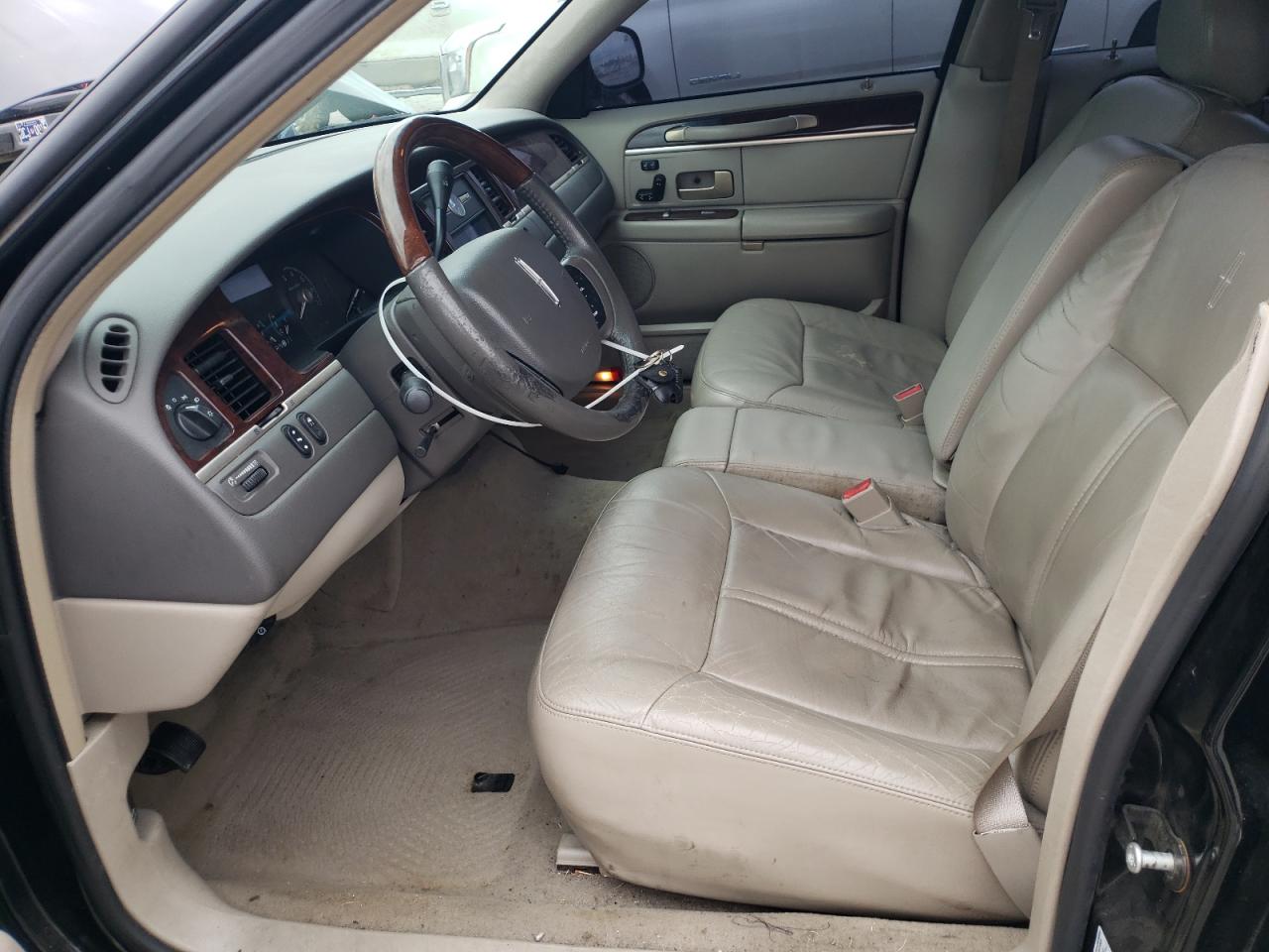 2006 Lincoln Town Car Signature Limited VIN: 1LNHM82V26Y625164 Lot: 90861305