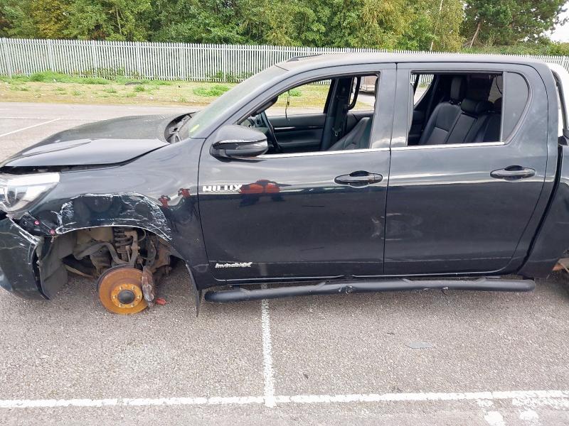 2020 TOYOTA HILUX INVINCIBLE X D/CAB PICK UP 2.4 D-4D AUTO