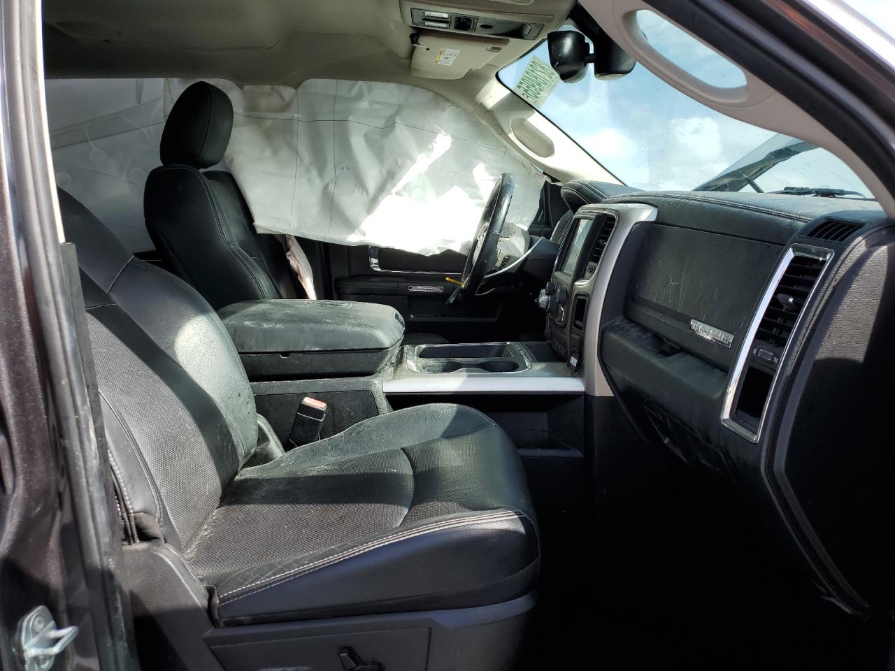 2016 Ram 1500 Laramie VIN: 1C6RR7VM5GS247845 Lot: 82184955