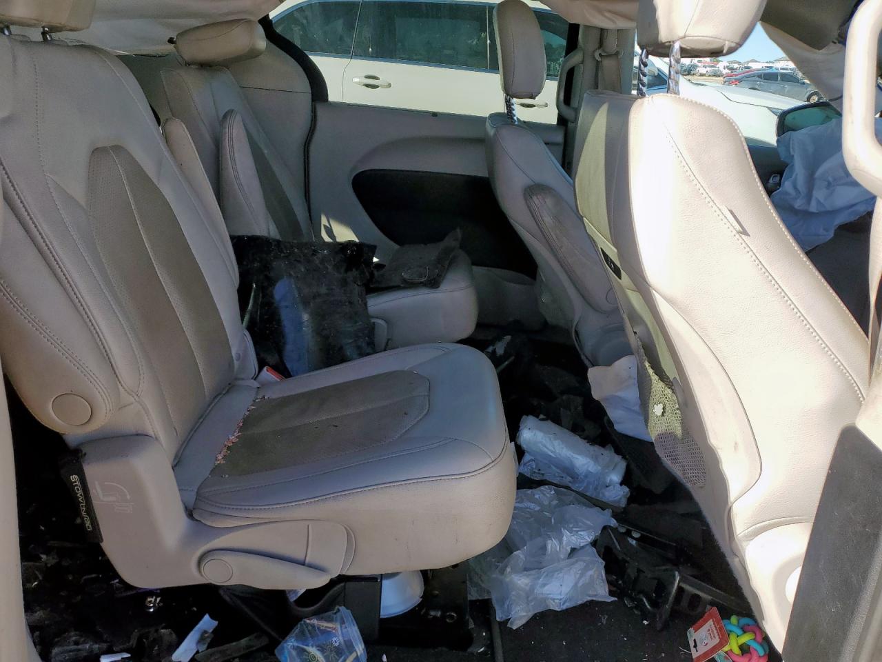 2021 Chrysler Pacifica Touring L VIN: 2C4RC1BG8MR574761 Lot: 90841345