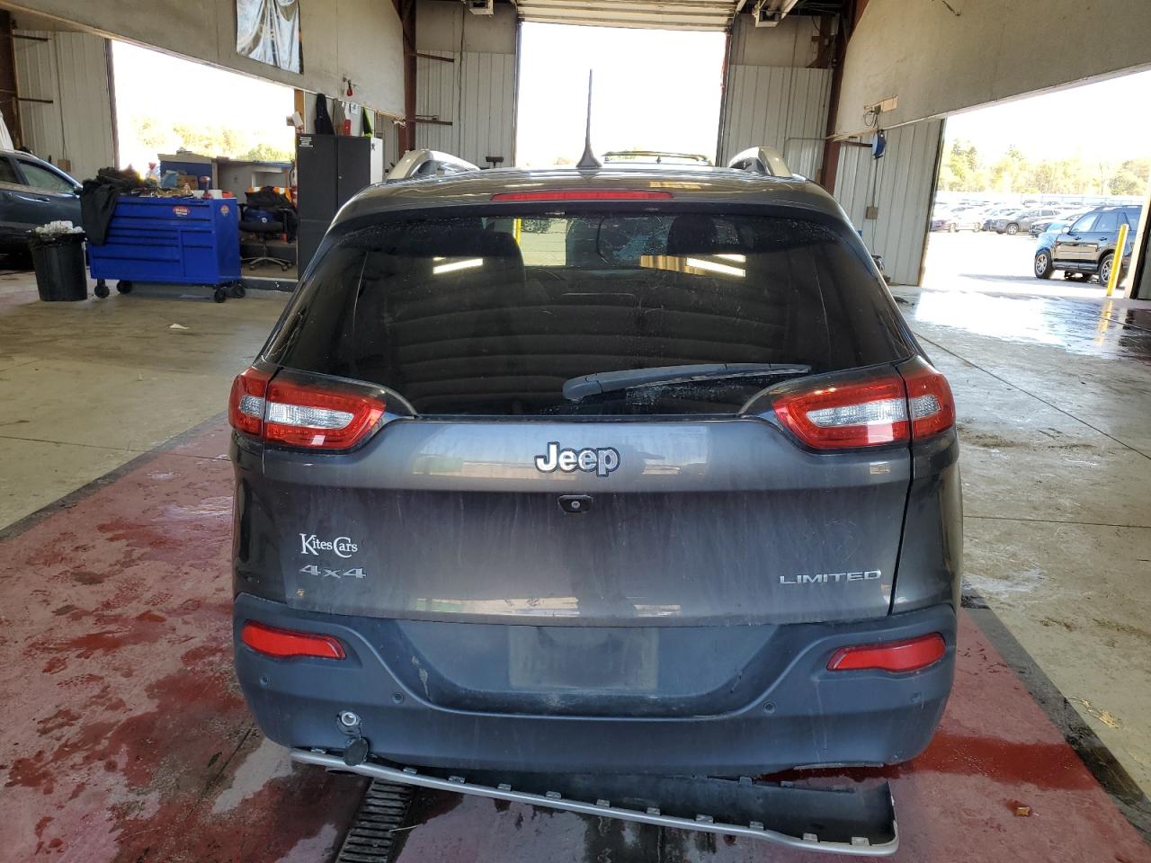 2018 Jeep Cherokee Limited VIN: 1C4PJMDB2JD564371 Lot: 81949035