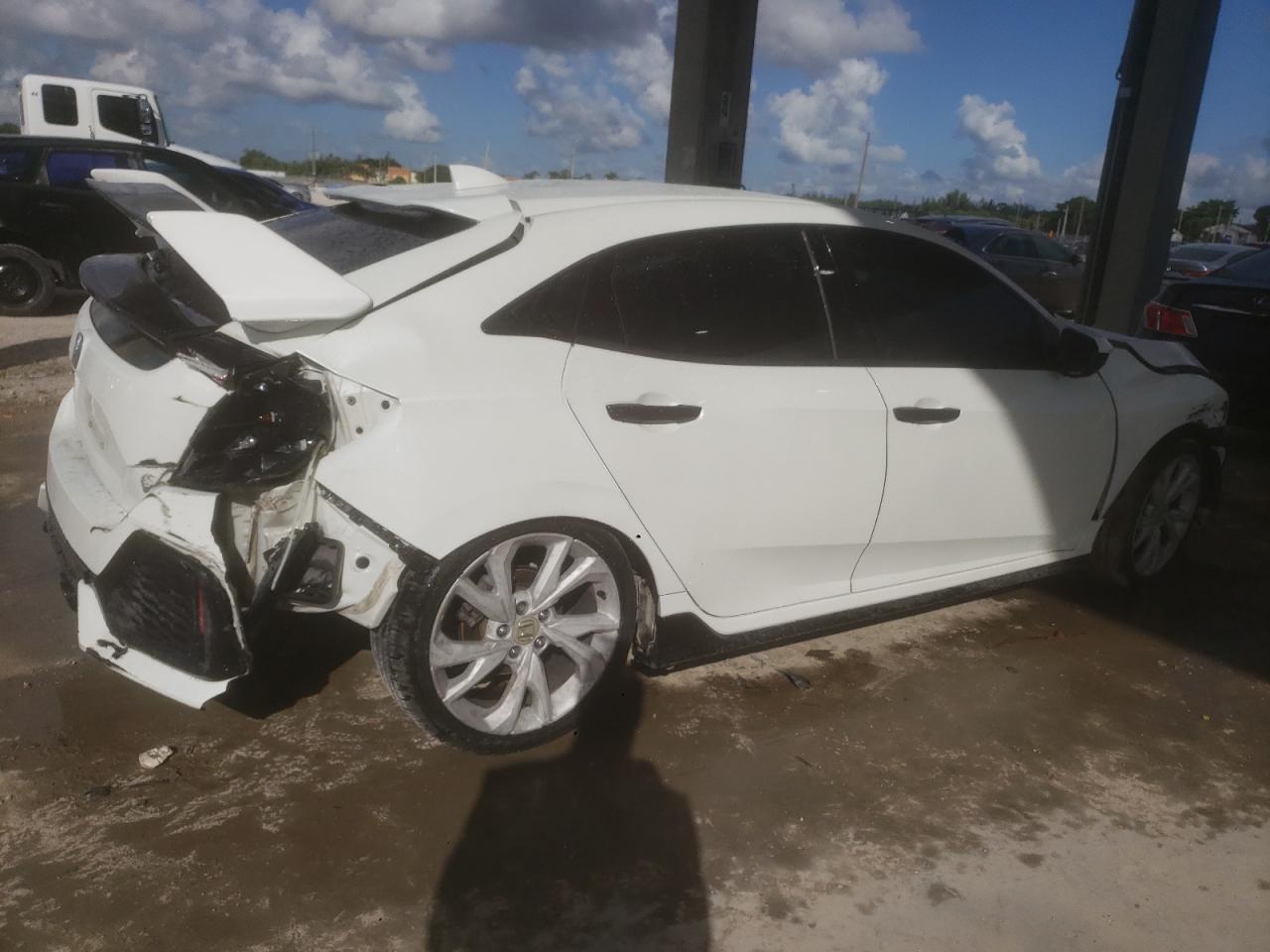 2018 Honda Civic Sport VIN: SHHFK7G41JU228600 Lot: 82638575