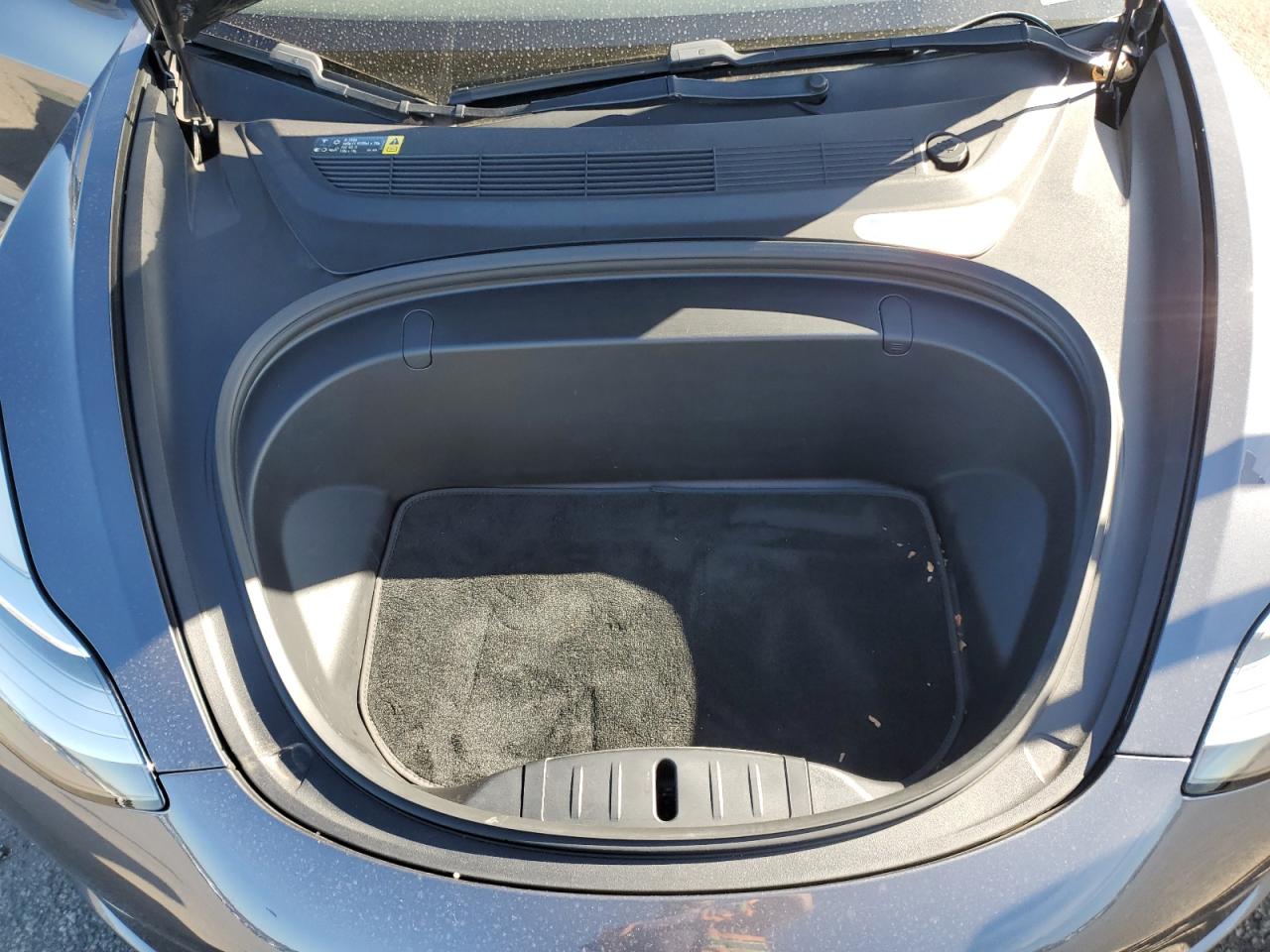 2018 Tesla Model 3 VIN: 5YJ3E1EA7JF025888 Lot: 82607535