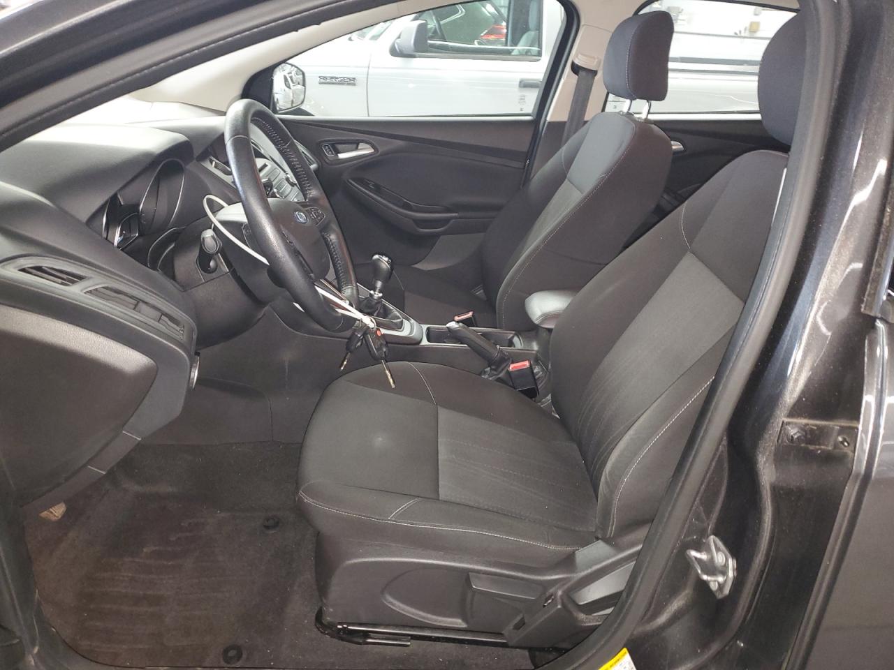 2015 Ford Focus Se VIN: 1FADP3FE8FL355142 Lot: 86076035