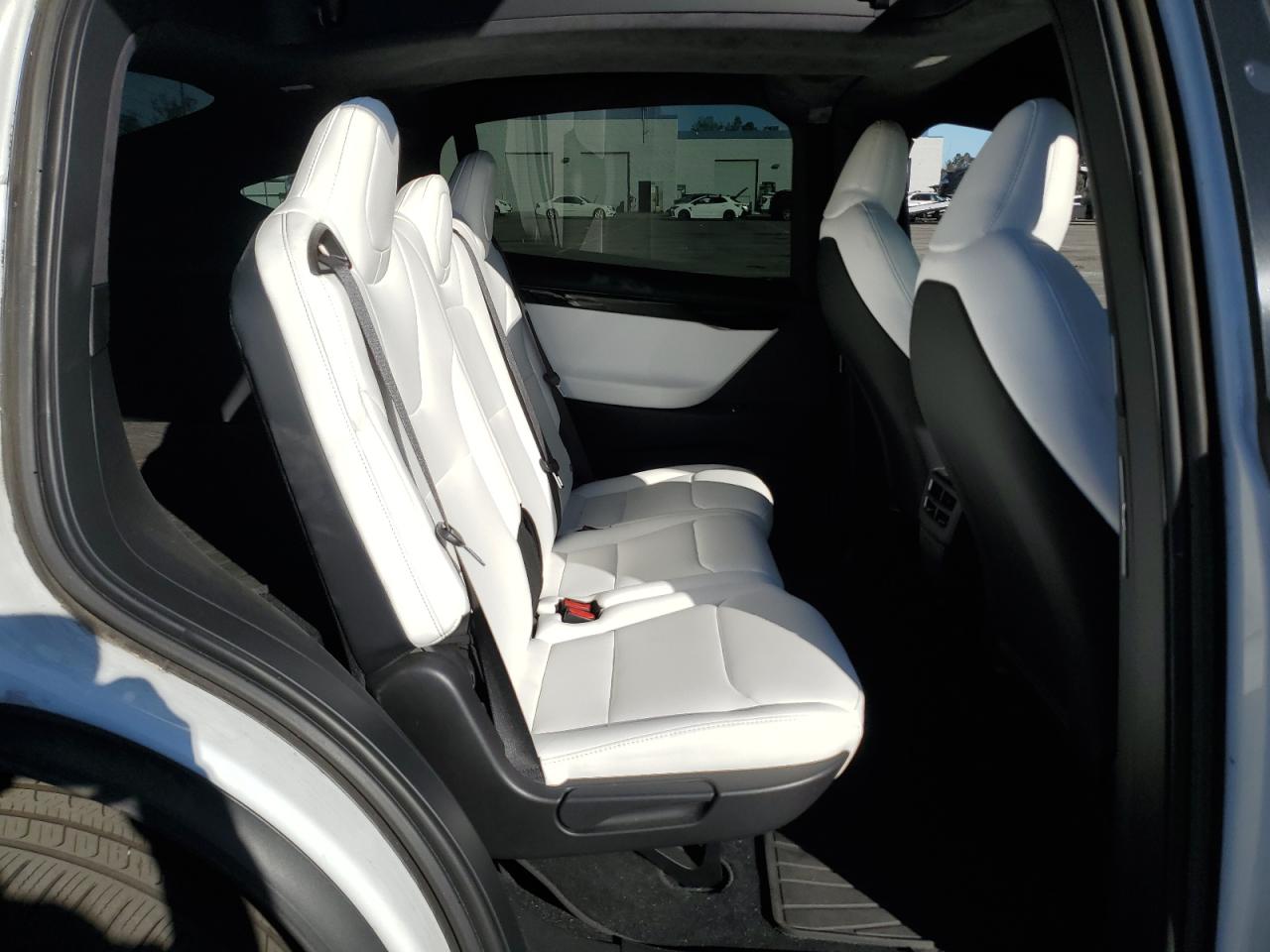 2020 Tesla Model X VIN: 5YJXCDE26LF283369 Lot: 85207345