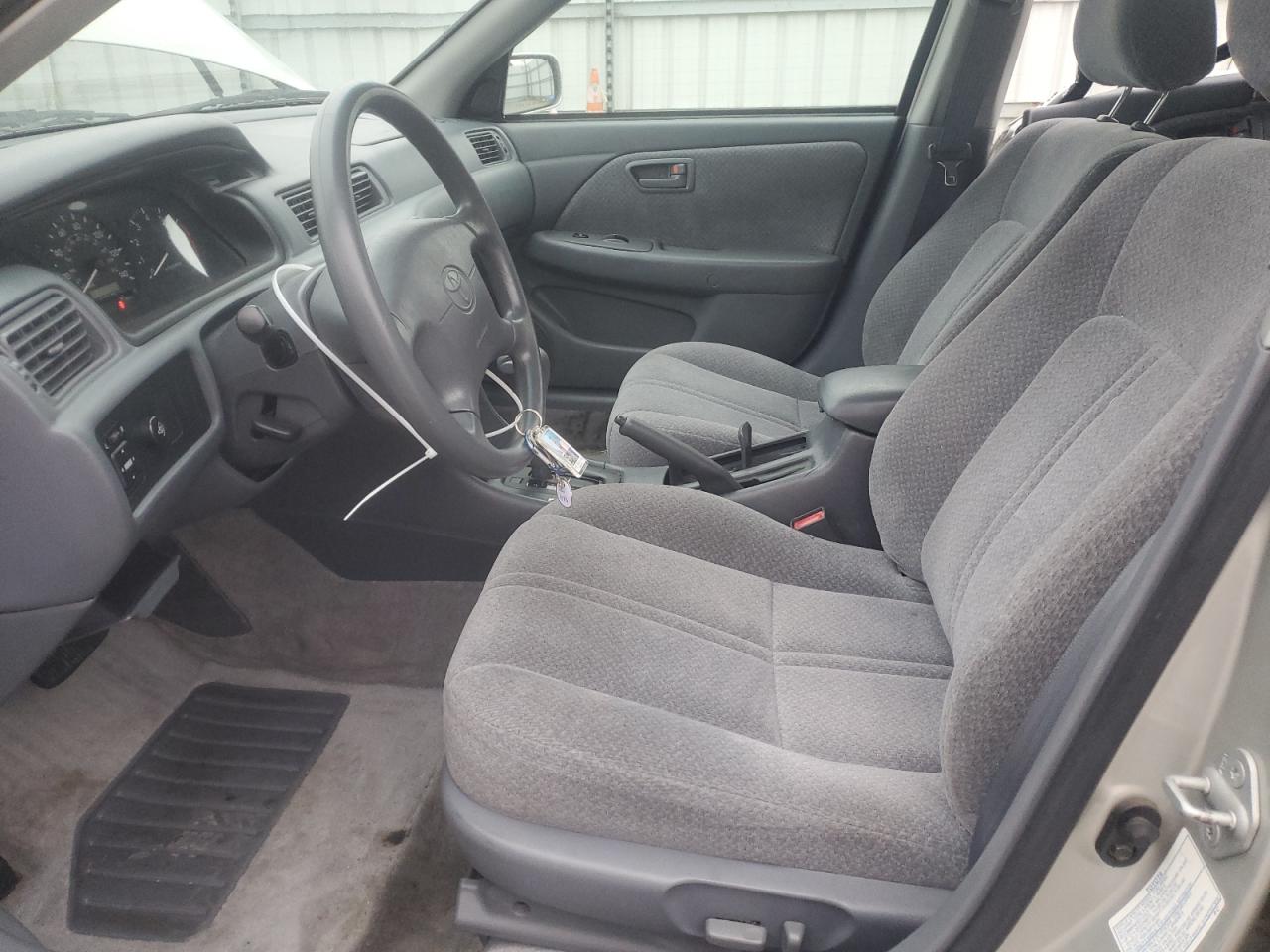 2000 Toyota Camry Le VIN: 4T1BF22K5YU103416 Lot: 90099845