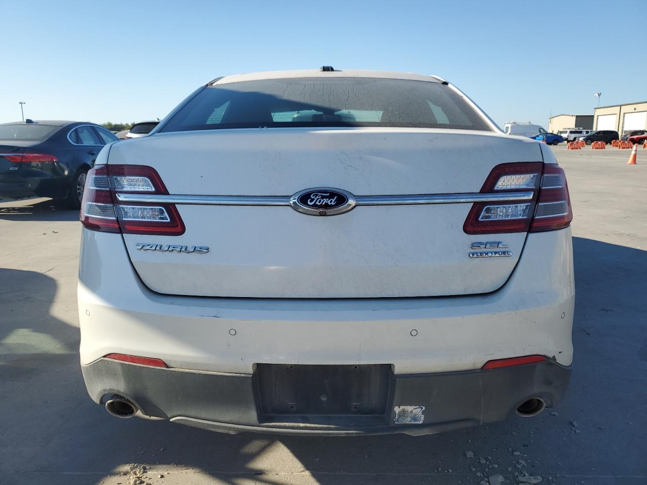 2015 Ford Taurus Sel VIN: 1FAHP2E89FG127084 Lot: 82440775