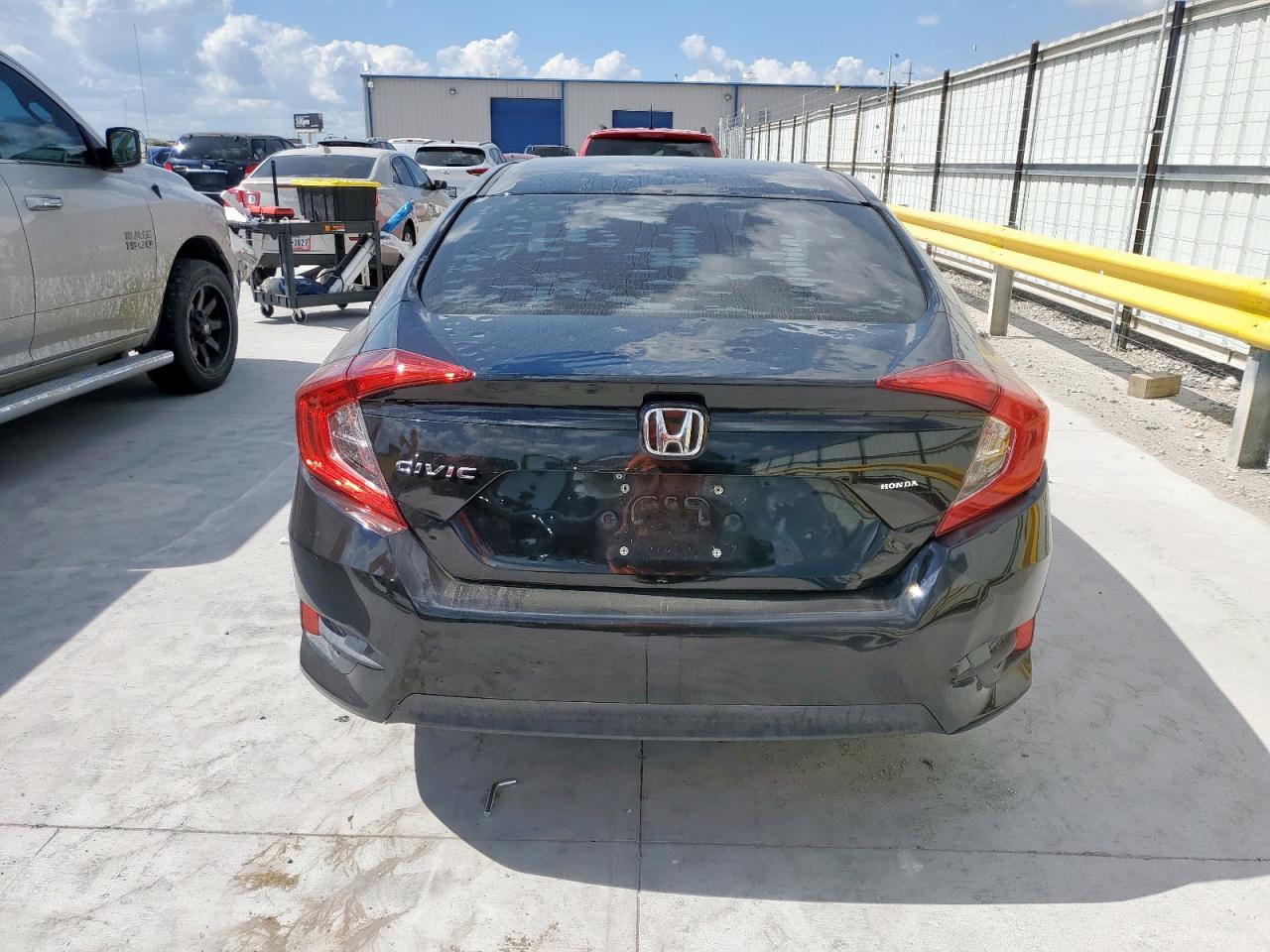 2018 Honda Civic Lx VIN: 2HGFC2F58JH603034 Lot: 81998015