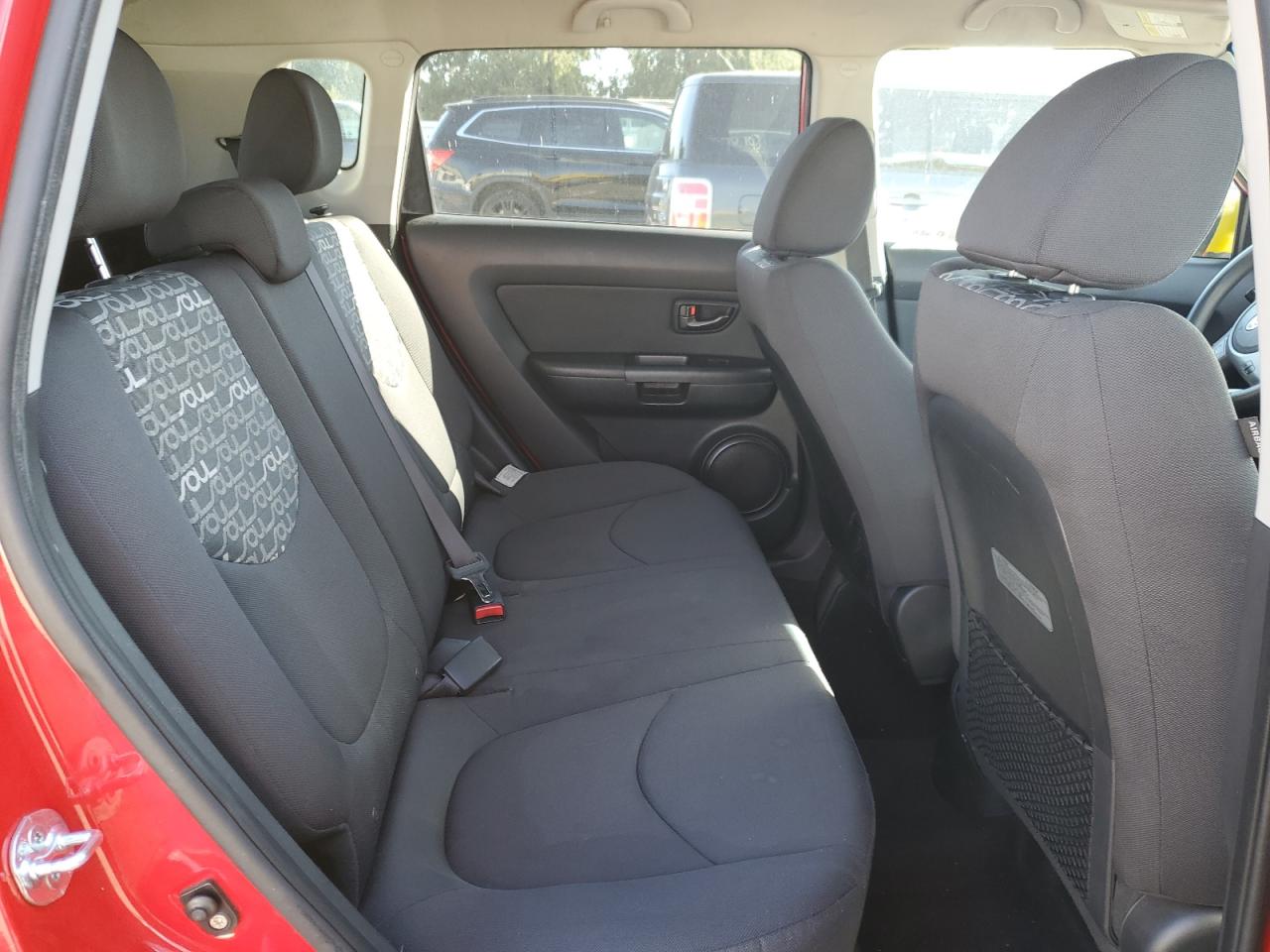 2011 Kia Soul + VIN: KNDJT2A27B7292215 Lot: 85115295