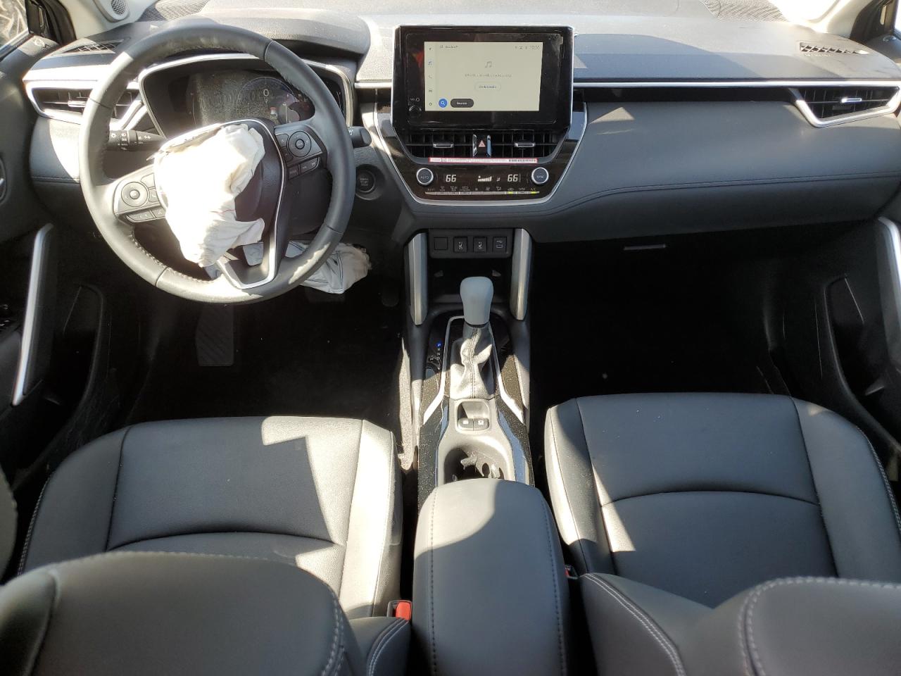 2025 Toyota Corolla Cross Xle VIN: 7MUDAAAG9SV123270 Lot: 82311035