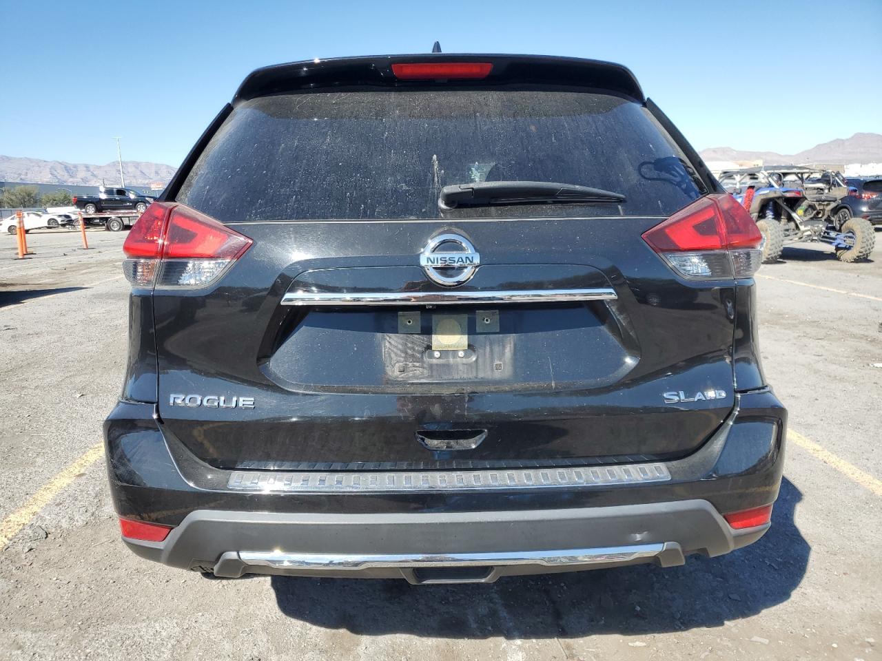 2018 Nissan Rogue S VIN: JN8AT2MVXJW317218 Lot: 82198775