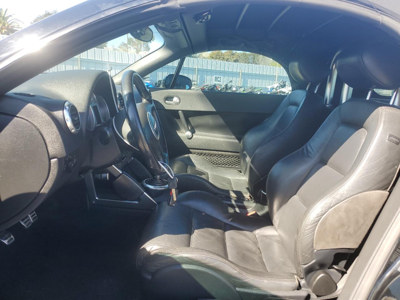 Фото: TRUUT28N311037162