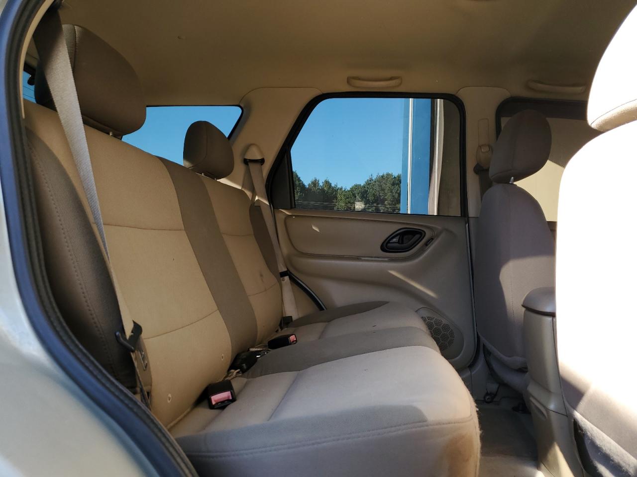 2004 Ford Escape Xls VIN: 1FMYU92154KA14340 Lot: 87275905