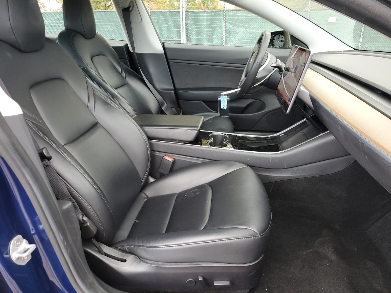 2019 Tesla Model 3 VIN: 5YJ3E1EB1KF453952 Lot: 89509375