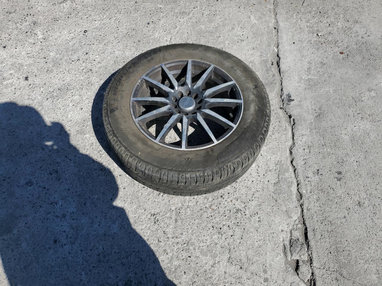 2015 Jeep Cherokee Latitude VIN: 1C4PJMCS0FW720002 Lot: 85551515