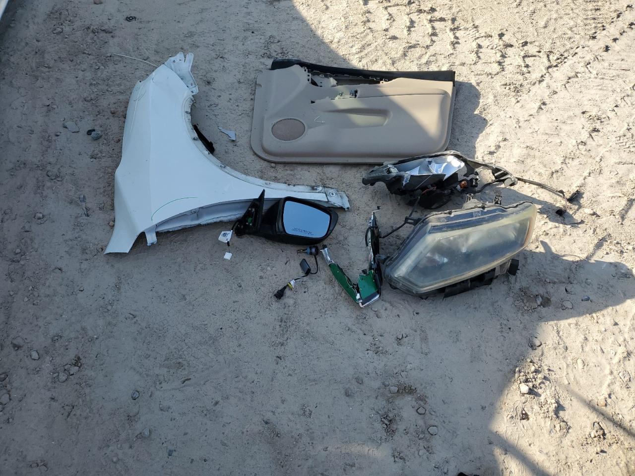 2016 Nissan Rogue S VIN: 5N1AT2MT1GC897670 Lot: 84432015