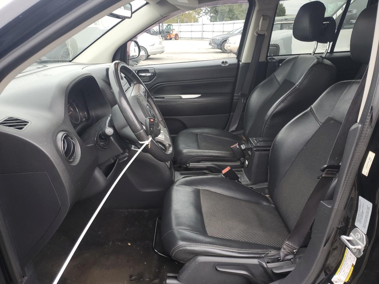 2016 Jeep Compass Latitude VIN: 1C4NJDEB7GD779582 Lot: 82702825