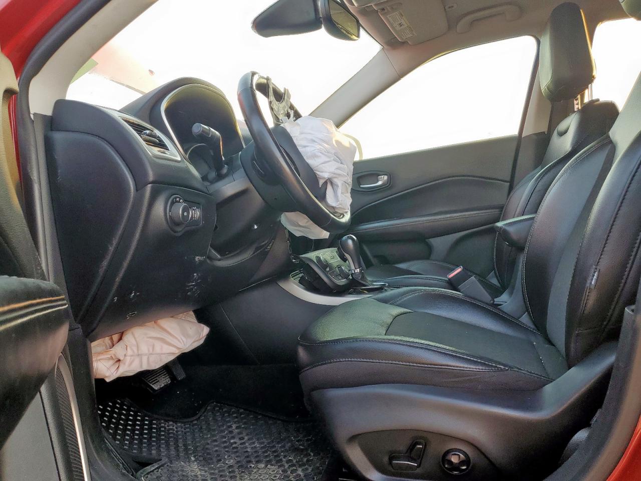 2018 Jeep Compass Latitude VIN: 3C4NJDBB1JT457350 Lot: 82314565