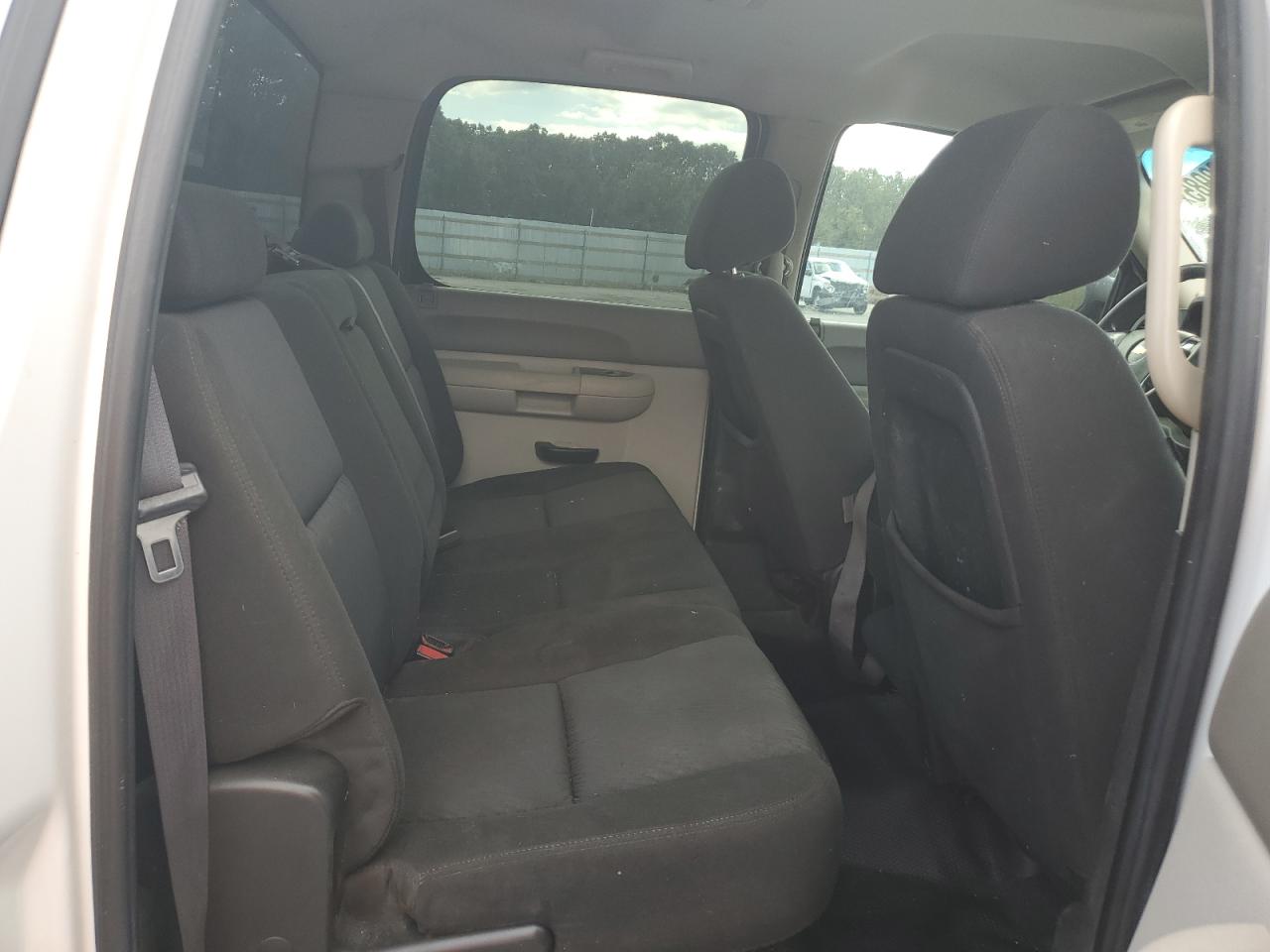 2011 Chevrolet Silverado K1500 VIN: 3GCPKPEA2BG323452 Lot: 85000985