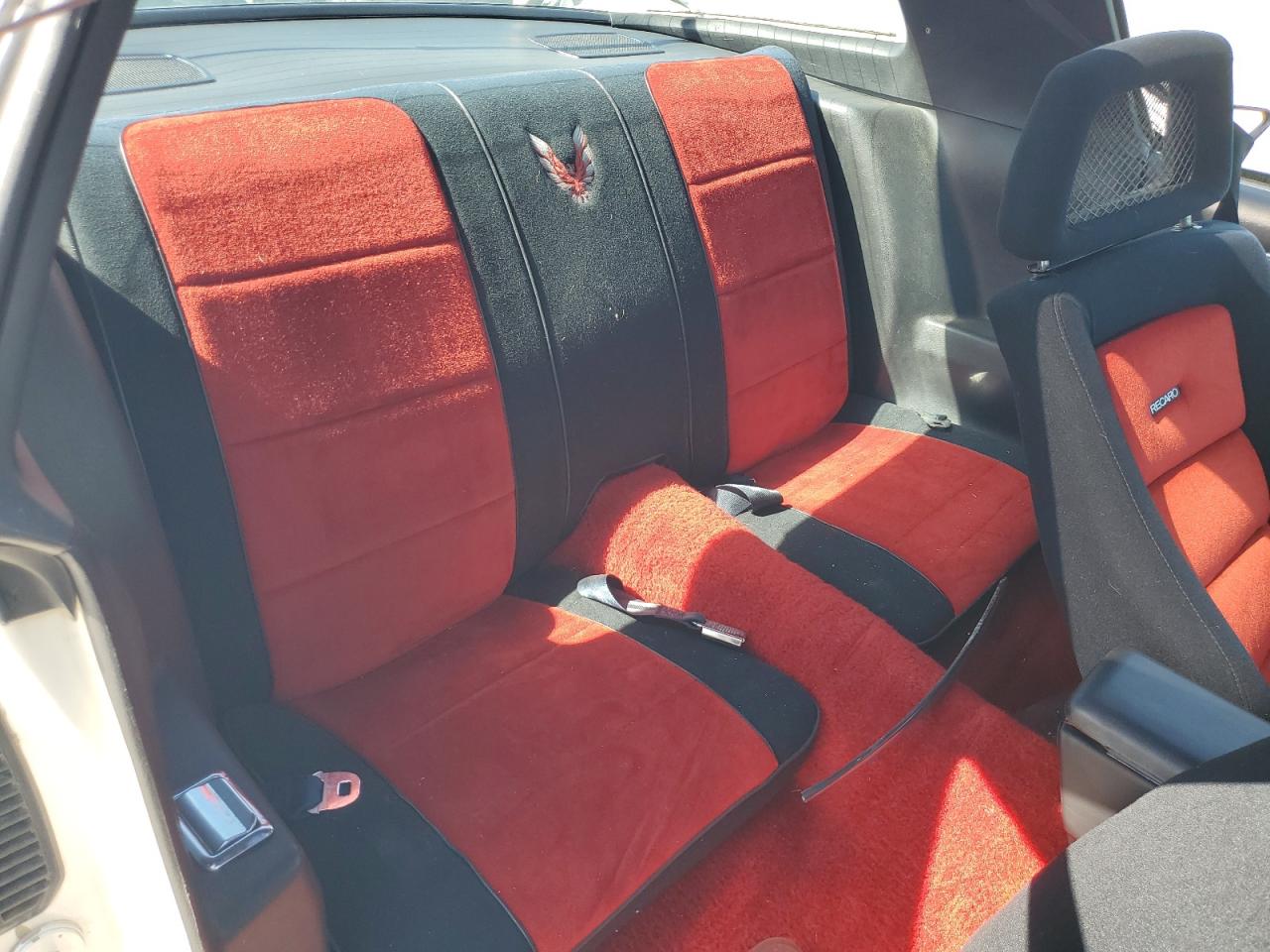 1981 Pontiac Firebird Se VIN: 1G2AX87T2BN117023 Lot: 86327655