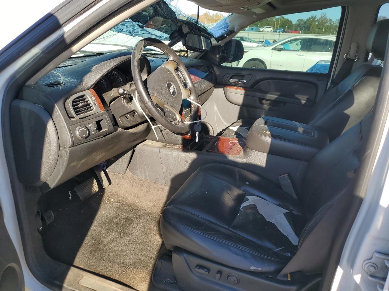 2010 Chevrolet Tahoe C1500 Ltz VIN: 1GNUCCE04AR104370 Lot: 82692415