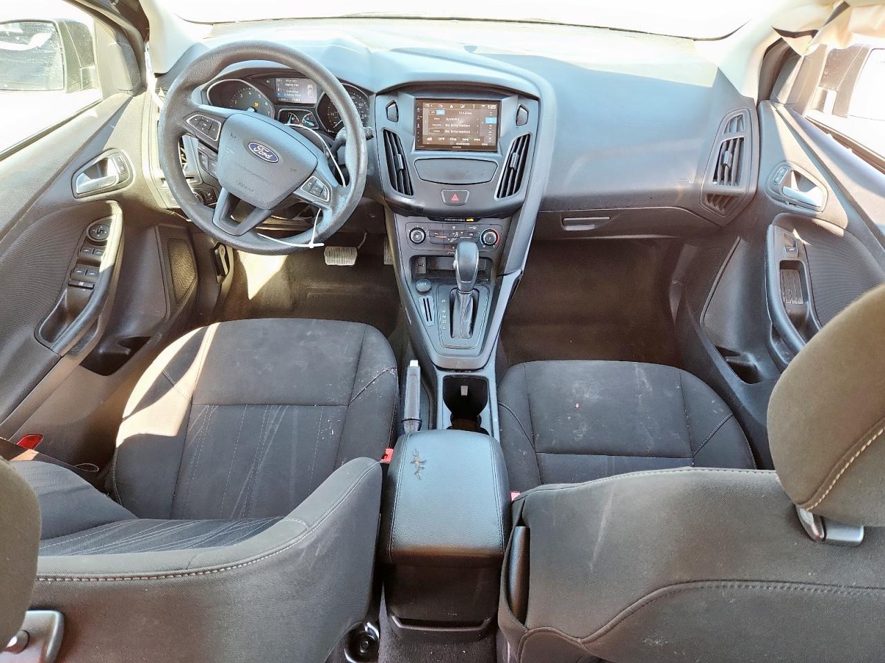 2018 Ford Focus Se VIN: 1FADP3K25JL330834 Lot: 90440515