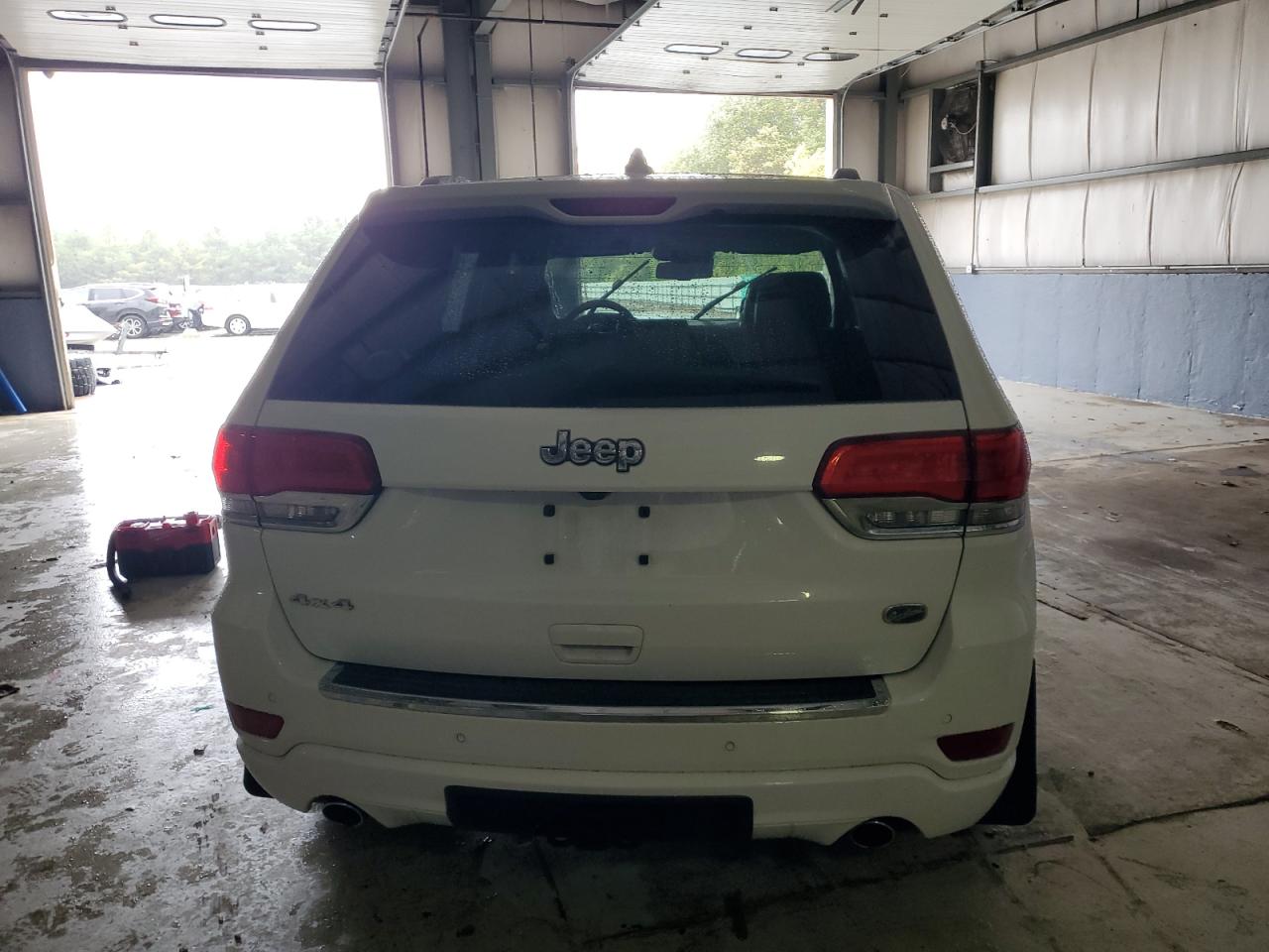 2015 Jeep Grand Cherokee Overland VIN: 1C4RJFCG7FC182013 Lot: 86427345