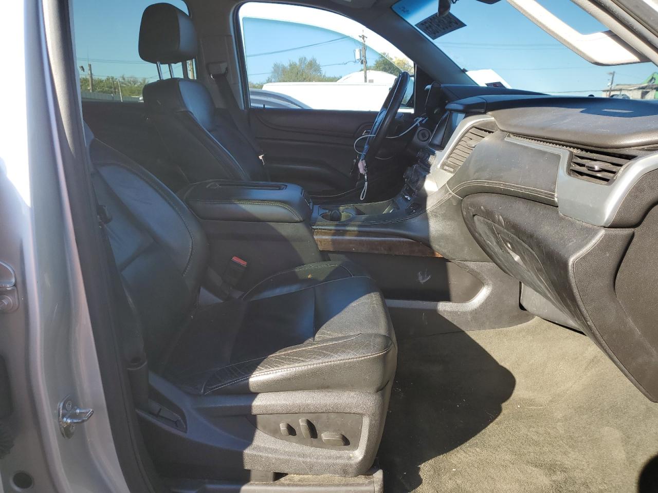 2015 Chevrolet Suburban K1500 Lt VIN: 1GNSKJKC8FR308142 Lot: 84369155