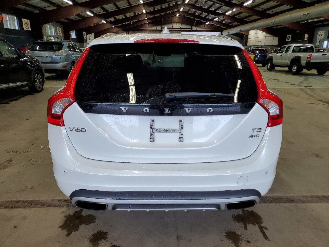 2016 Volvo V60 Cross Country Premier VIN: YV4612HK5G1011022 Lot: 86614075