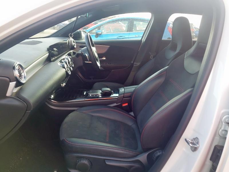2022 MERCEDES-BENZ A 200 AMG LINE EXECUTIVE 