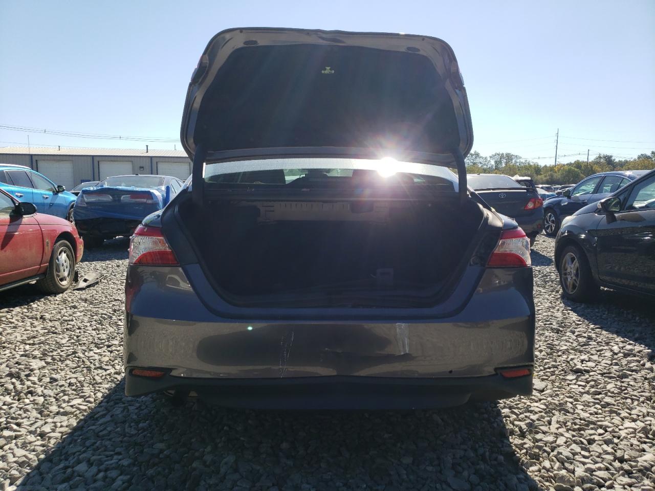 2019 Toyota Camry Le VIN: 4T1B31HK9KU512469 Lot: 85112345