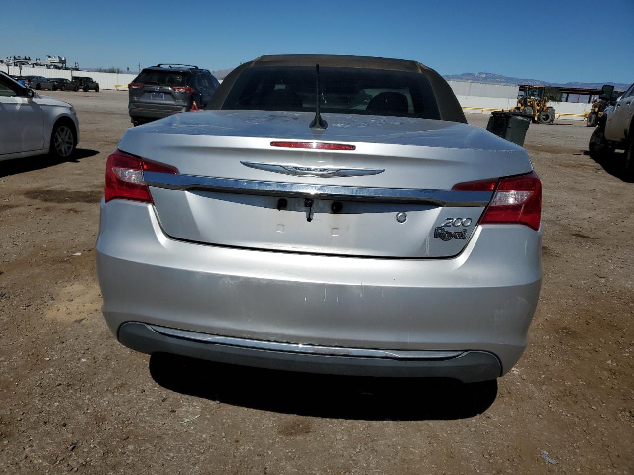2011 Chrysler 200 Touring VIN: 1C3BC2EB4BN532464 Lot: 84989685