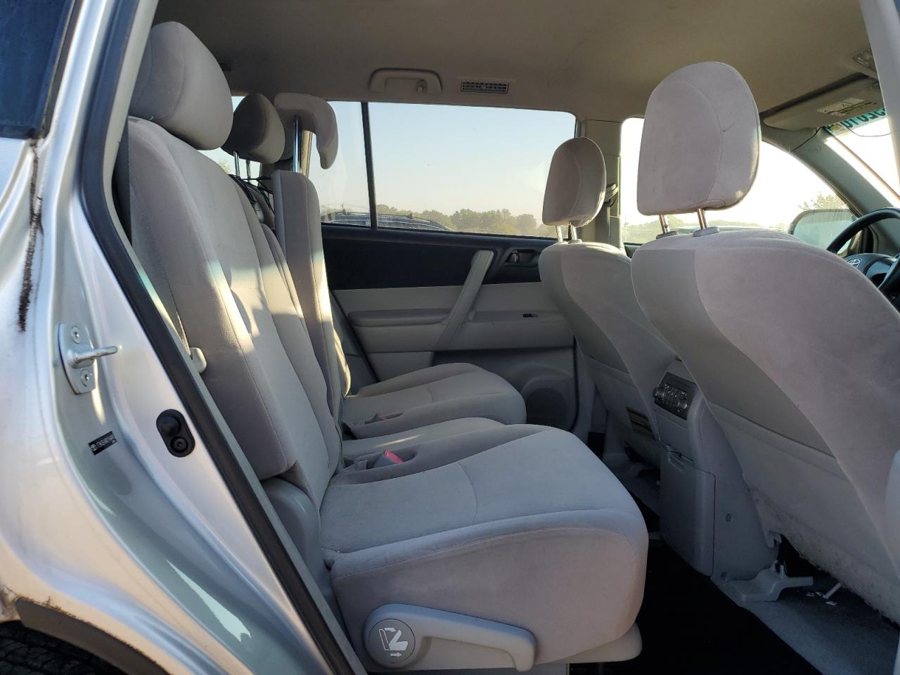 2010 Toyota Highlander VIN: JTEBK3EHXA2164490 Lot: 84928165