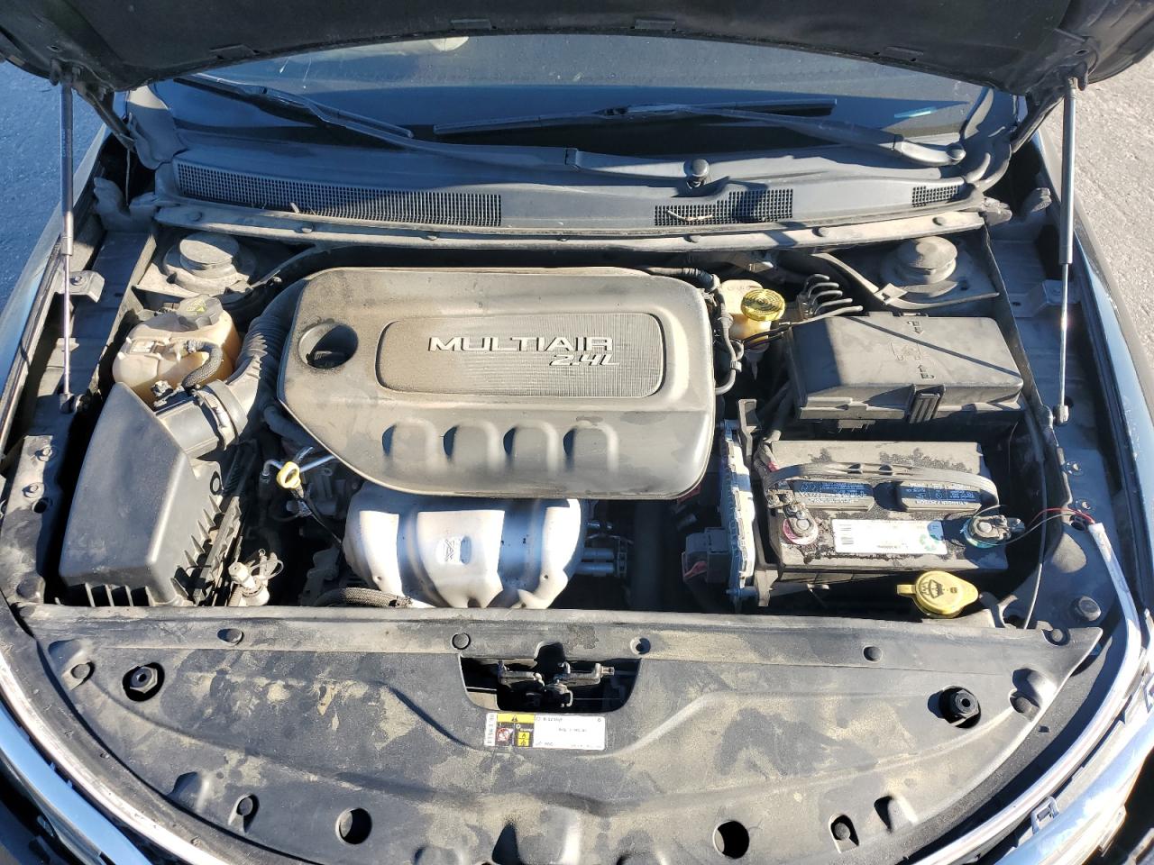 2015 Chrysler 200 Limited VIN: 1C3CCCAB2FN676018 Lot: 82621895