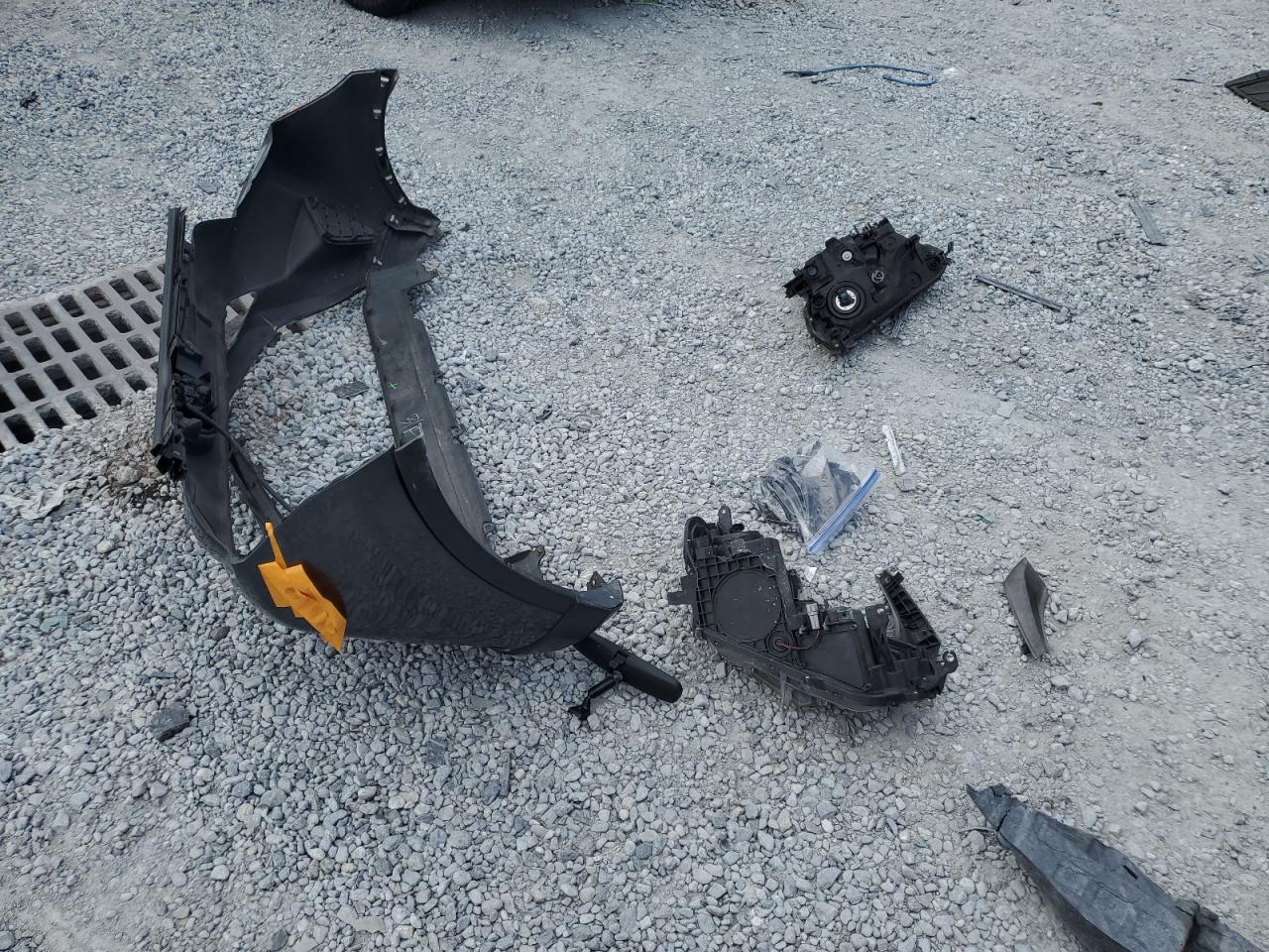 2018 Toyota Rav4 Le VIN: JTMZFREV3JD130587 Lot: 84801835