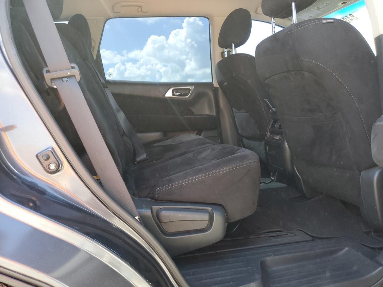 2014 Nissan Pathfinder S VIN: 5N1AR2MN7EC668374 Lot: 84891085