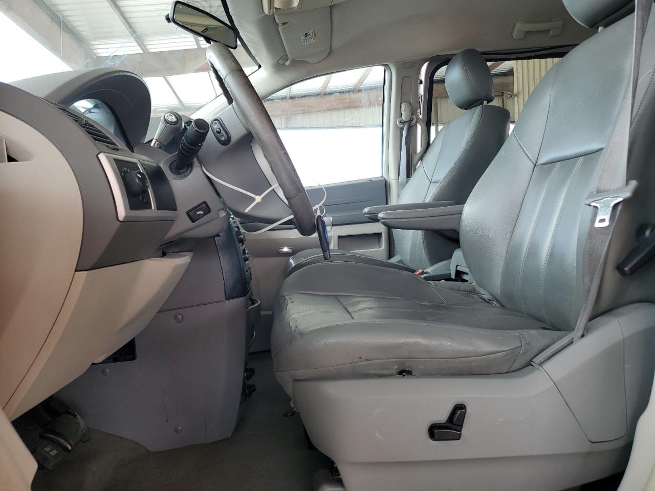 2008 Chrysler Town & Country Touring VIN: 2A8HR54PX8R832209 Lot: 87066055