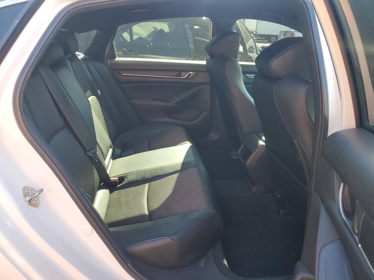2018 Honda Accord Sport VIN: 1HGCV1F3XJA165167 Lot: 87235125