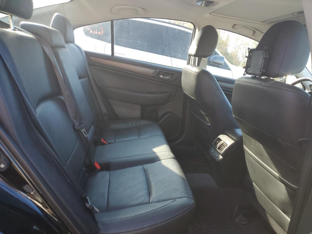 2015 Subaru Legacy 3.6R Limited VIN: 4S3BNFN63F3048481 Lot: 90323675