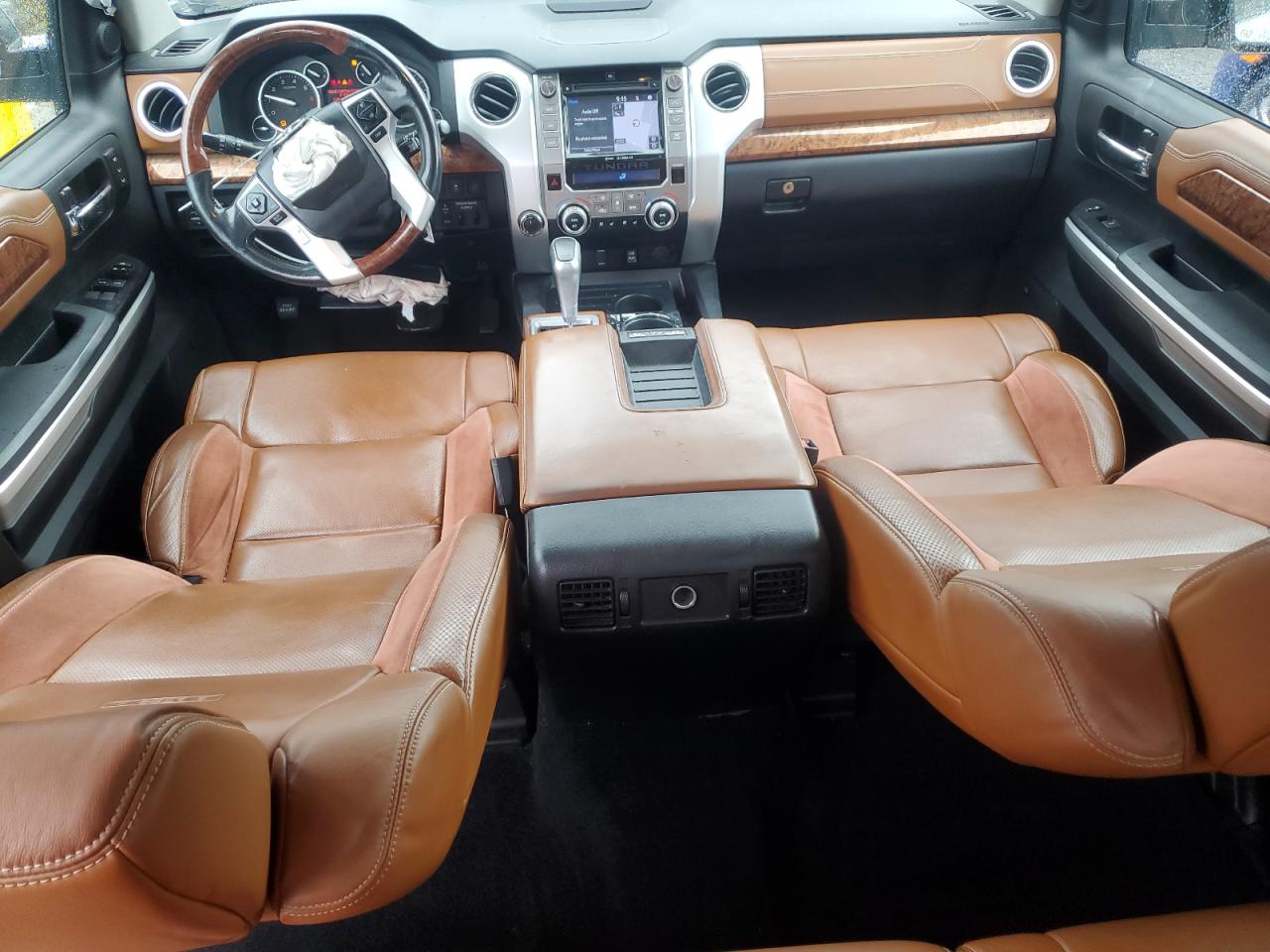 2017 Toyota Tundra Crewmax 1794 VIN: 5TFAY5F18HX627963 Lot: 82285265