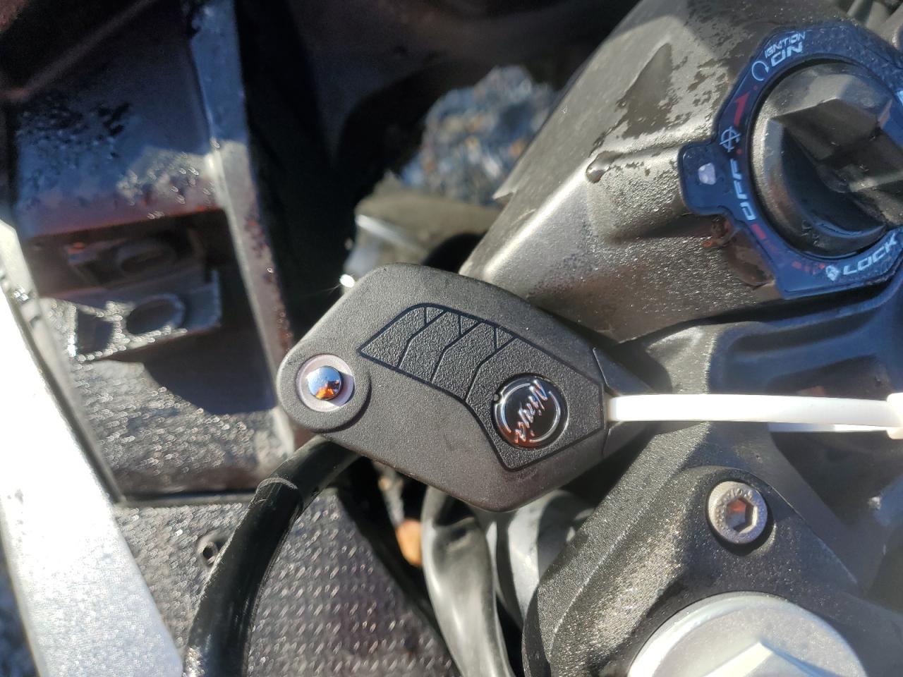 2025 Kawasaki Ex500 A VIN: ML5EXGJ19SDA63737 Lot: 85274255