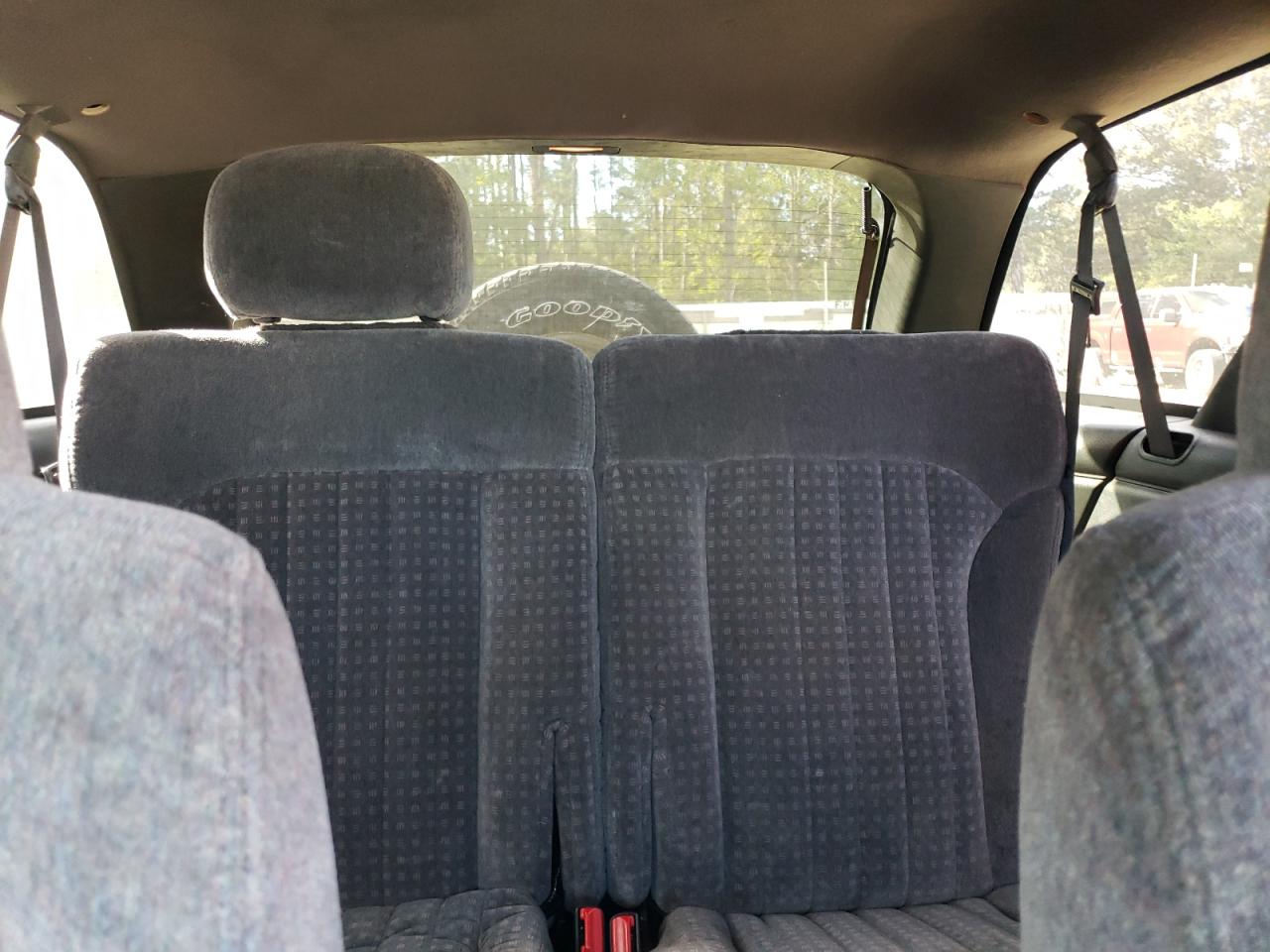 1999 Chevrolet Blazer VIN: 1GNCT18W6XK194638 Lot: 85275795